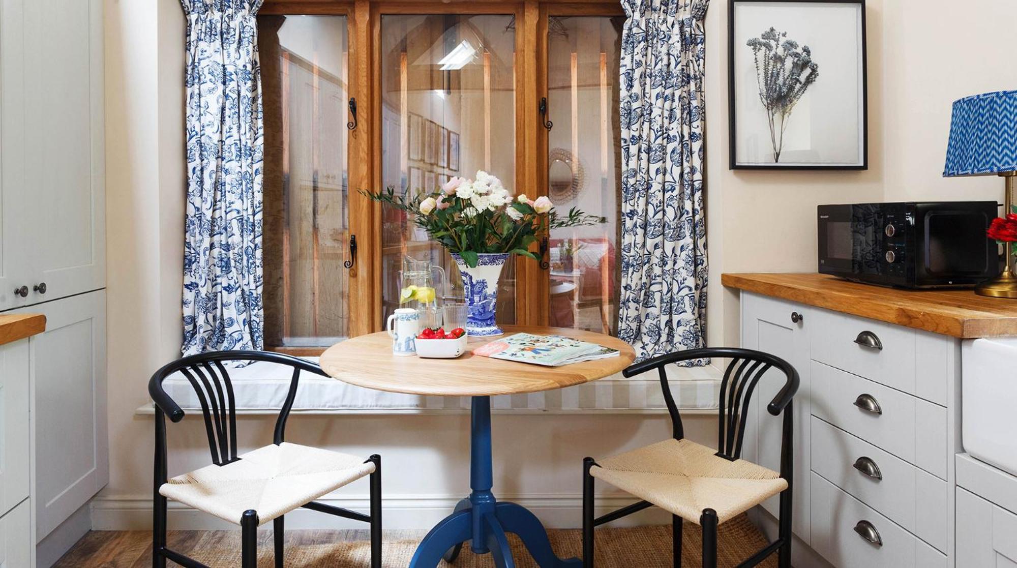 Bright & Beautiful Open Plan Coach House Painswick 빌라 외부 사진